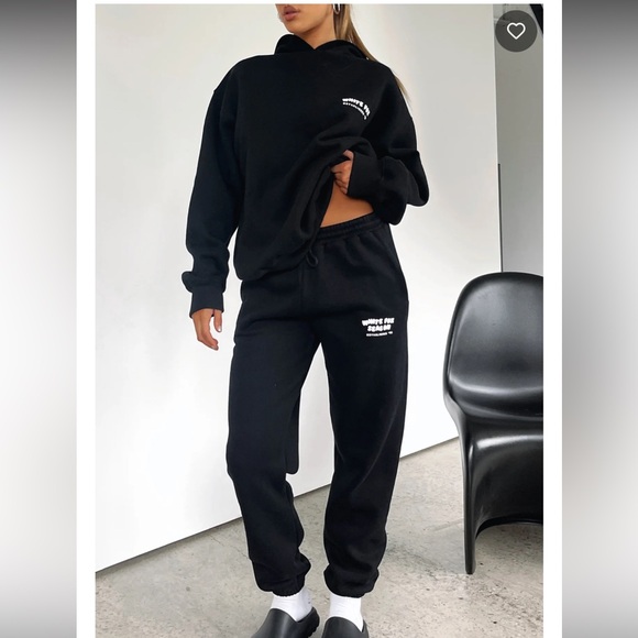 WHITEFOX BOTIQUE THE MAIN SEASON SWEAT SET - Picture 2 of 11